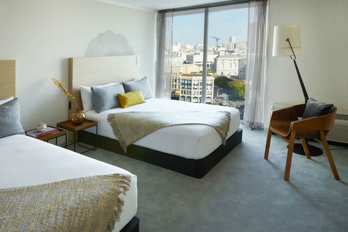 Premium bedding, in-room safe, desk, laptop workspace