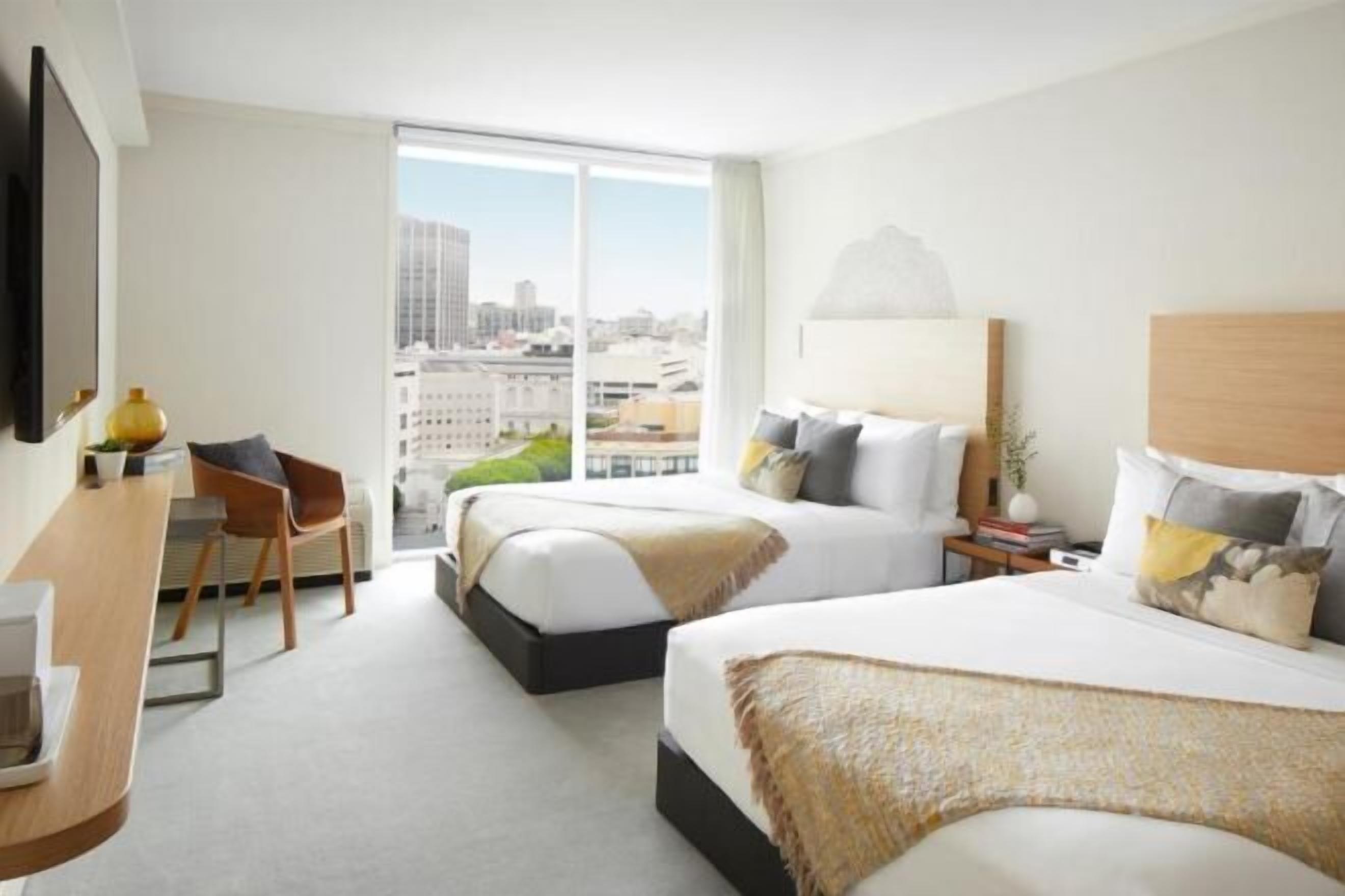 Premium bedding, in-room safe, desk, laptop workspace