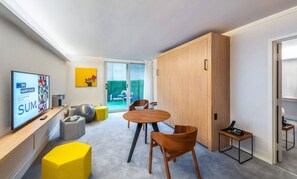 케이블 채널 시청이 가능한 60인치 평면 TV, TV