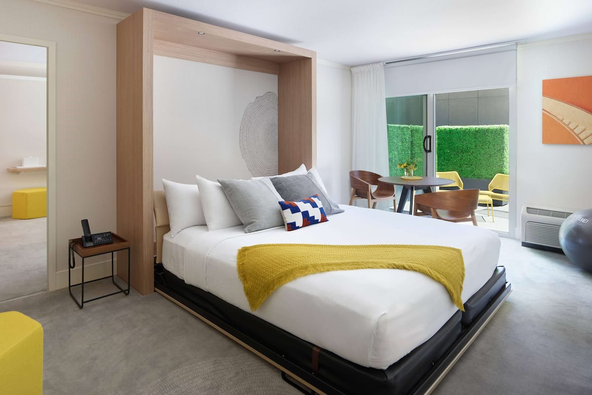 Studio, Non Smoking, Terrace | Premium bedding, in-room safe, desk, laptop workspace