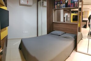 Studio – exclusive, 1 dobbeltseng | Blendingsgardiner, strykejern/-brett, wi-fi (inkludert) og sengetøy