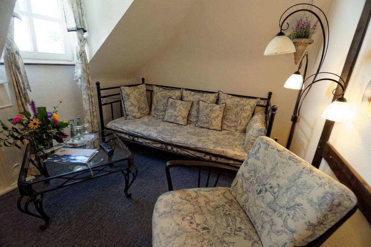 classic suite | living area | lcd tv