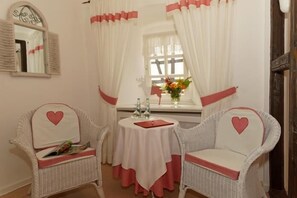 Romantic Double Room | Individually decorated, iron/ironing board, bed sheets