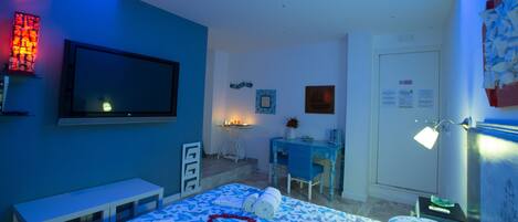 Superior Double or Twin Room, 1 Queen Bed, Non Smoking, City View | Memory-foam beds, individually decorated, individually furnished, desk