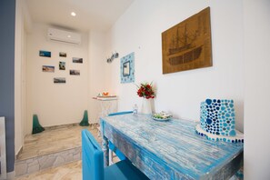 Superior Double or Twin Room, 1 Queen Bed, Non Smoking, City View | Room amenity - Versomare (Polignano a Mare)