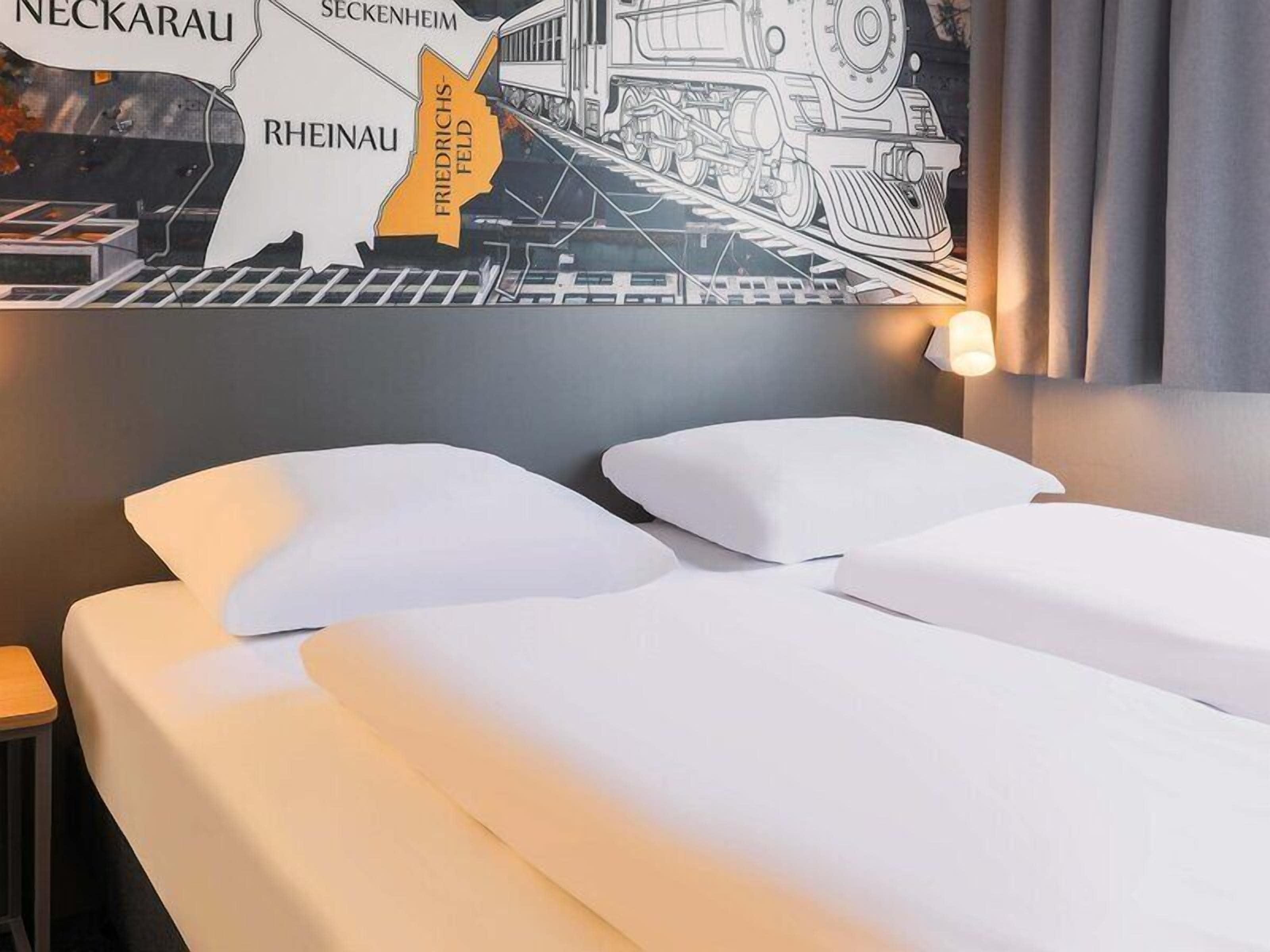 Double Room (French bed) | Desk, blackout drapes, soundproofing, WiFi (free)