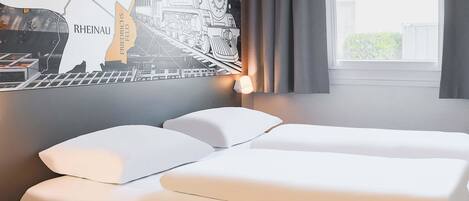 Habitación doble (French bed) | Escritorio, cortinas blackout, insonorización y wifi gratis