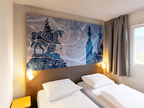 Desk, free WiFi - B&B HOTEL Koblenz-Nord (Mülheim-Kärlich)