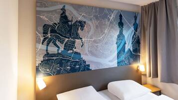 Escriptori i wifi gratuïta