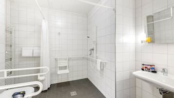 Standard Room, 1 Double Bed, Accessible | Bathroom