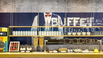 Daily buffet breakfast (EUR 13.9 per person)