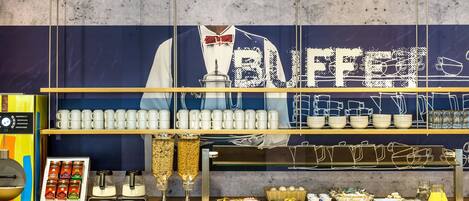 Daily buffet breakfast (EUR 13.9 per person)