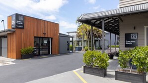 A modern building with a reception area and a function room. - Bealey Quarter (Christchurch)