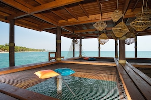 Quầy bar trên bãi biển