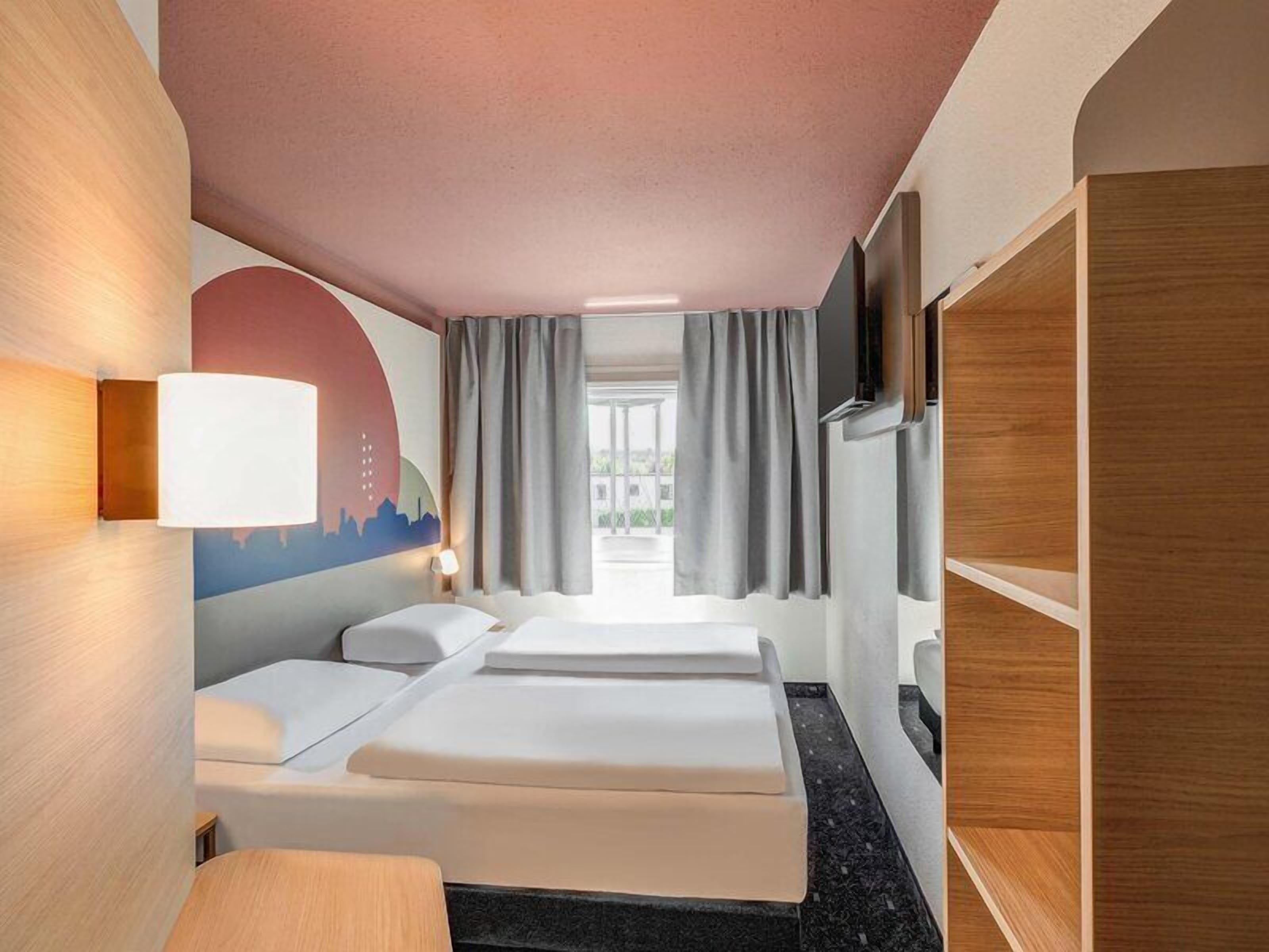 Bureau, rideaux occultants, chambres insonorisées, Wi-Fi gratuit