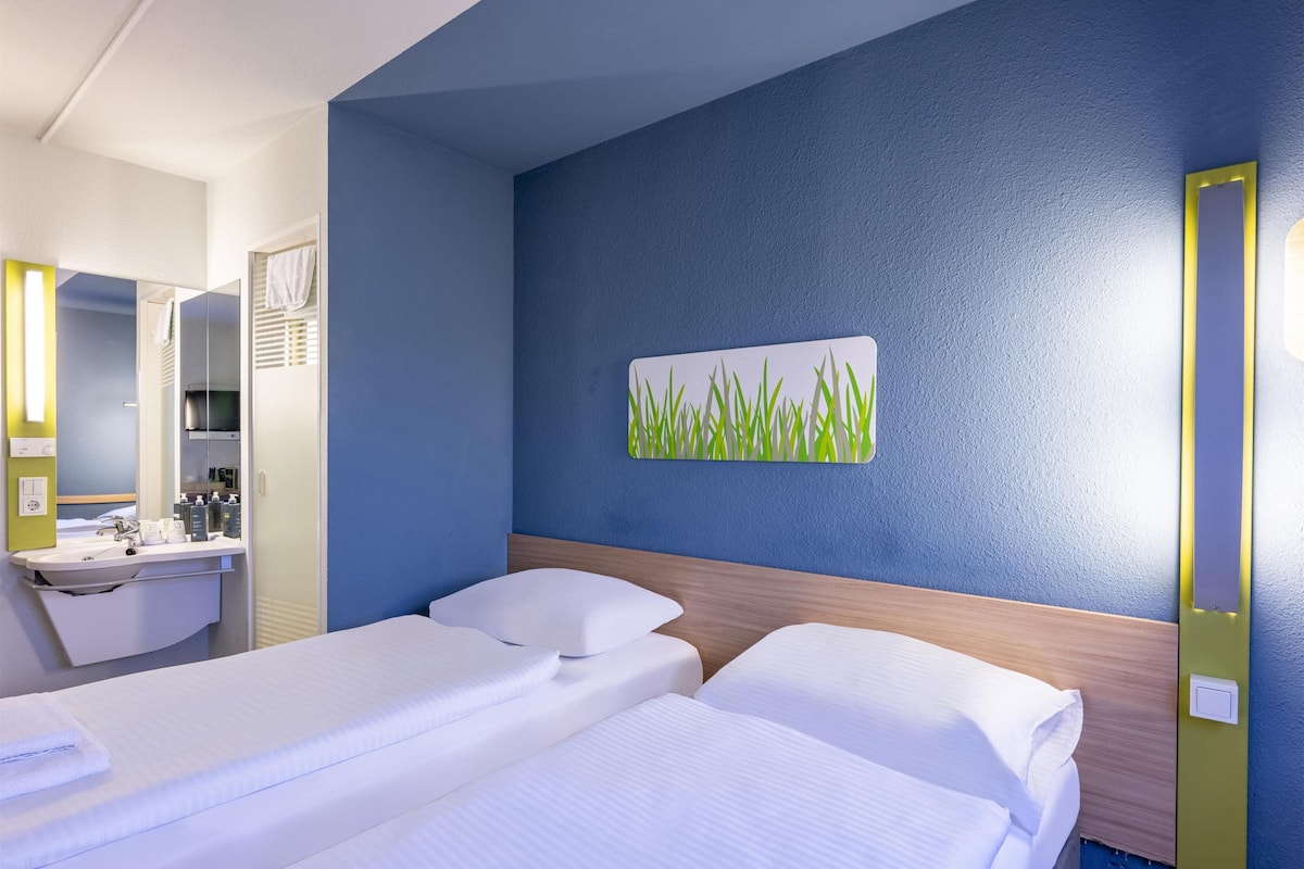 Zweibettzimmer | Schreibtisch, schallisolierte Zimmer, kostenloses WLAN