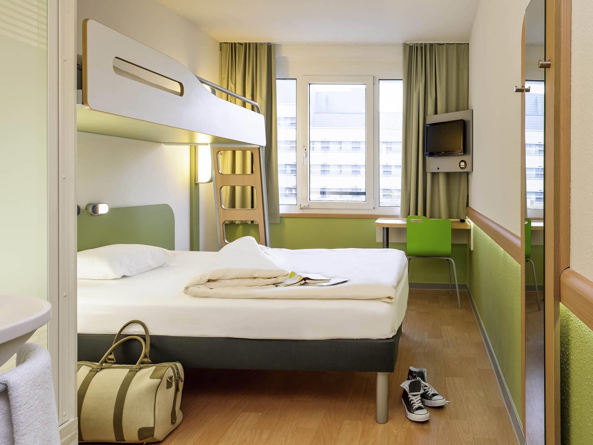 Standard Room, 1 Double Bed | Soundproofing, bed sheets