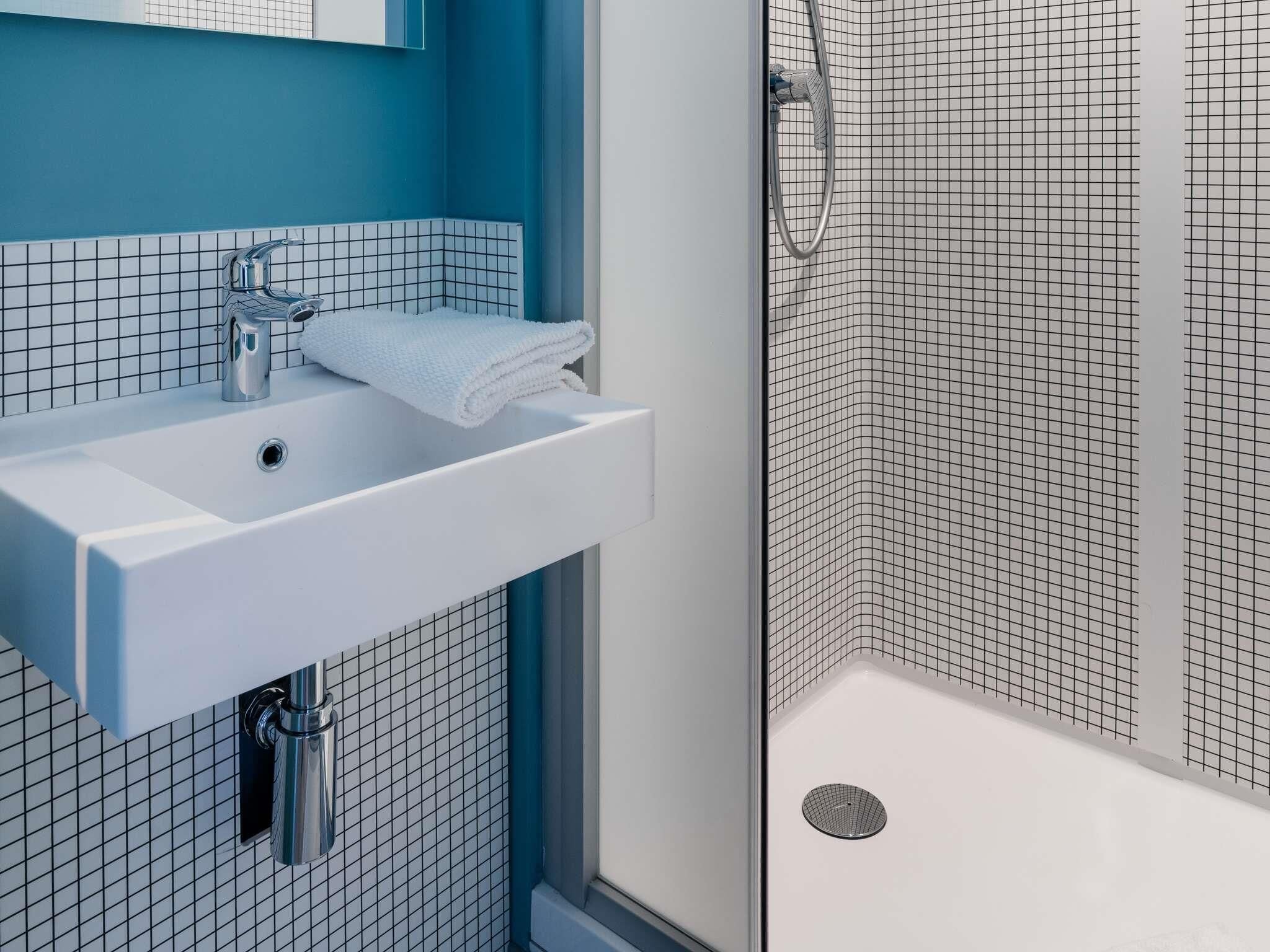 Bureau, chambres insonorisées, lits bébé (gratuits), Wi-Fi gratuit