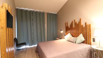 Dobbeltrom – superior | Blendingsgardiner, lydisolert, strykejern/-brett og wi-fi (inkludert)