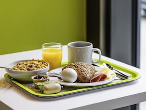 Daily buffet breakfast for a fee