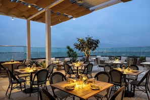 Lobby lounge, ocean views, open select days