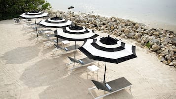 Free beach cabanas, sun loungers, beach umbrellas, beach towels