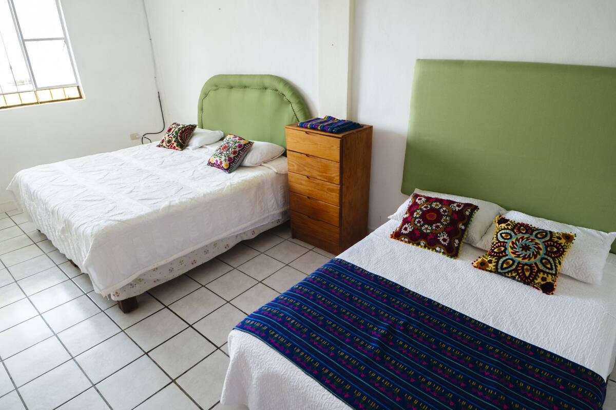 Condo 3 | Wifi gratis, decoración individual, mobiliario individual y ropa de cama