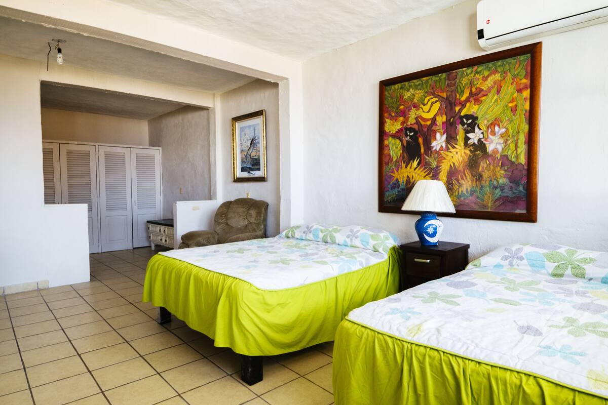 Condo 4 | Wifi gratis, decoración individual, mobiliario individual y ropa de cama