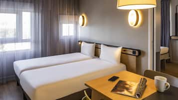 Studio, Mehrere Betten | 1 Schlafzimmer, Zimmersafe, Schreibtisch, kostenlose Babybetten