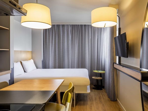 1 Schlafzimmer, Zimmersafe, Schreibtisch, kostenlose Babybetten