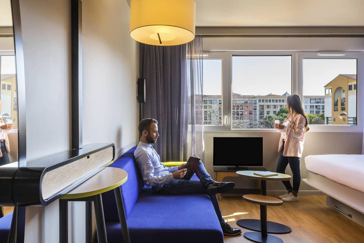Studio - flera sängar | Värdeförvaringsskåp på rummet, skrivbord och gratis barnsängar