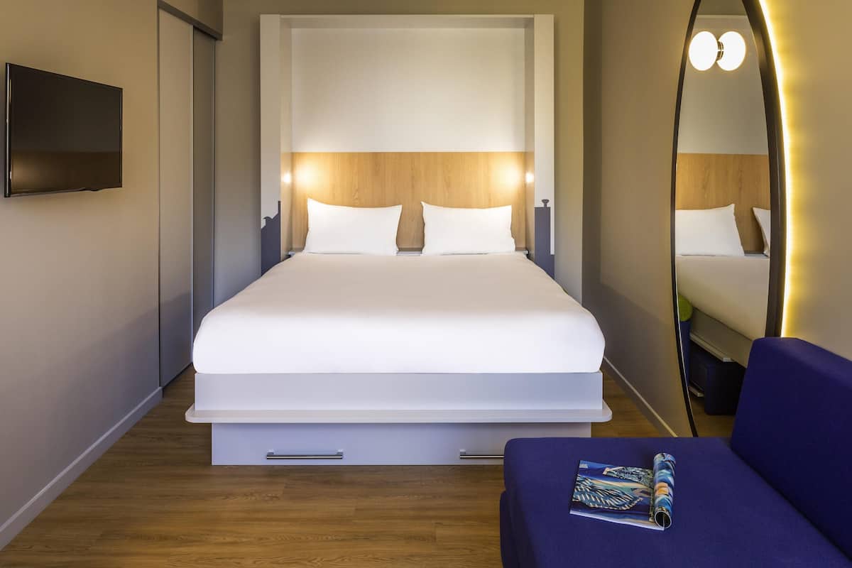 1 bedroom, in-room safe, desk, free cots/infant beds