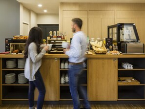 Daily buffet breakfast for a fee - Aparthotel Adagio Access Montpellier Centre (Montpellier)