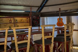 Bar (in der Unterkunft)