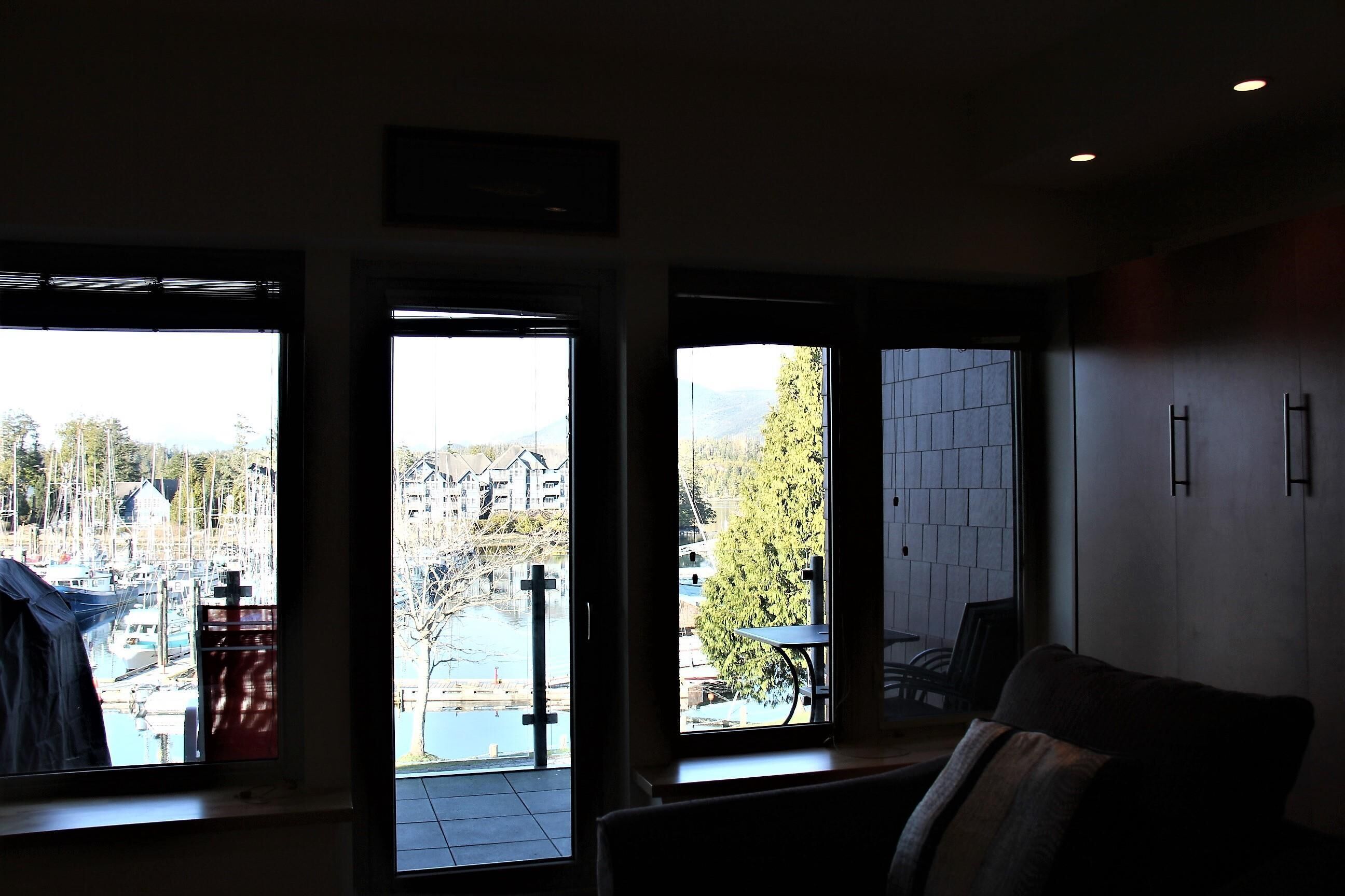 公寓客房 (Marina View on the Harbour) | 客廳 | 平面電視、壁爐