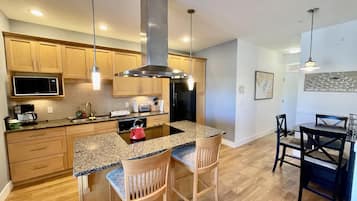 Condo (Marina View on the Harbour) | Exterior