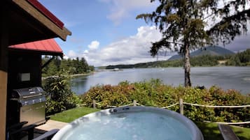 House (Hot Tub & Waterfront / Doc Holiday Ca) | Spa