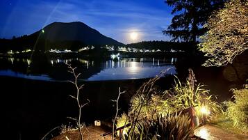 Ferienhaus (Hot Tub & Waterfront / Doc Holiday Ca) | Aussenbereich