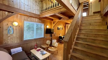 Cottage (Waterfront Post and Beam Cottage!) | Exterior