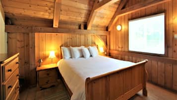 Cottage (Waterfront Post and Beam Cottage!)