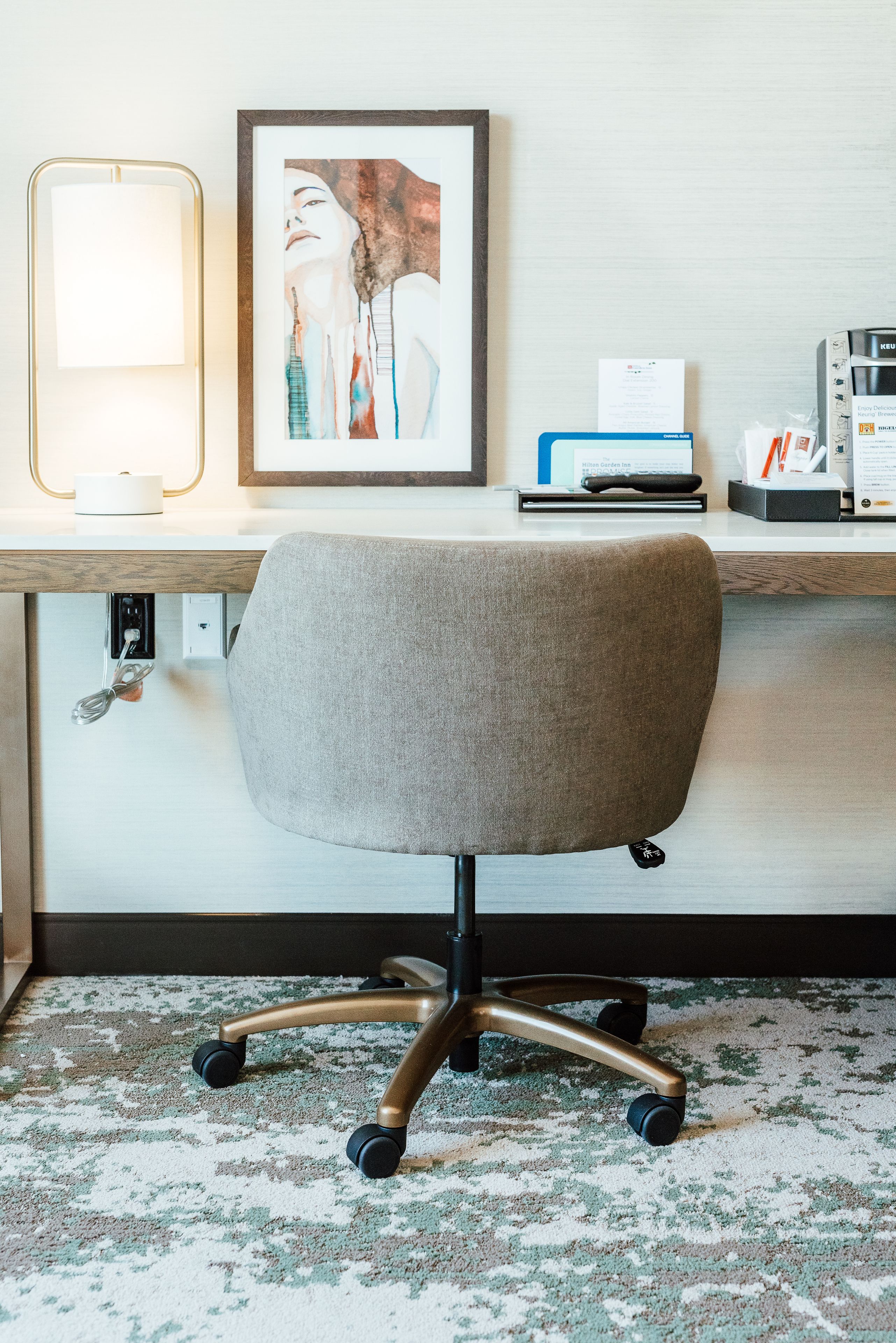 60-inch smart tv with cable channels, tv, netflix