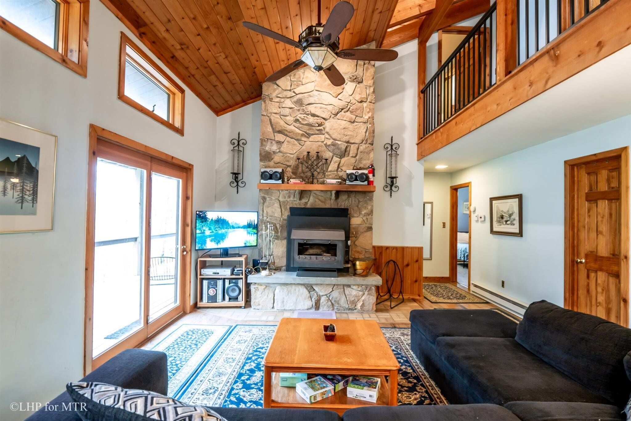 TV, fireplace, DVD player