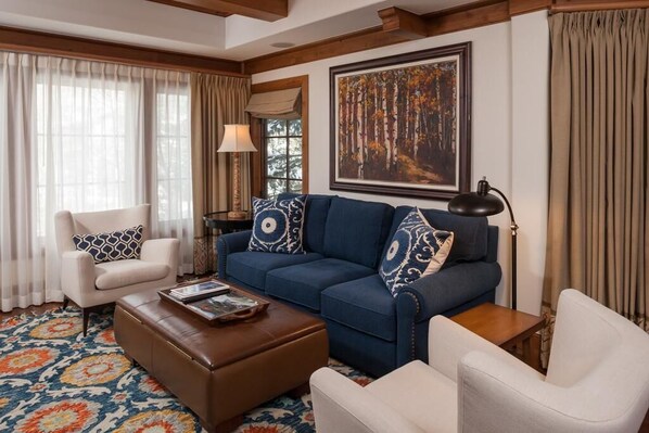 TV, fireplace, books - Willows 301 | Luxury 2BR Vail Village (Vail)