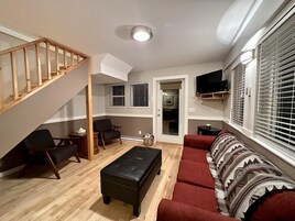 Casa de campo (Waterfront 2 bedroom Cottage with Hot) | Fachada