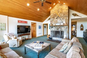 Eldstad och dvd-spelare