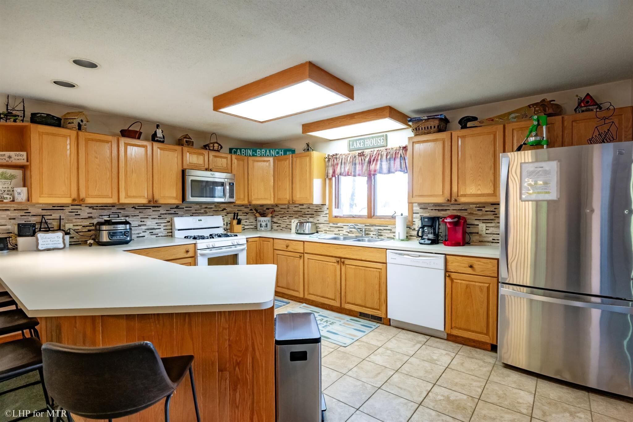 Refrigerador, horno, parrilla de estufa y lavavajillas 