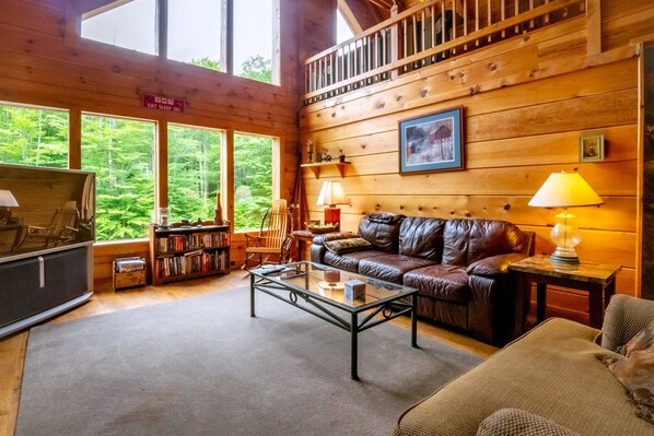 TV, fireplace, DVD player - Dream Catcher - 2014 Cabin Mountain Road
Dream Catcher - Classic Cabin on Private 3 Acre Lot w/ Pond, Pet Friendly, Hot Tub (Davis)