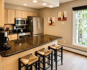 Fridge, microwave, oven, stovetop - Riva Ridge 705 | 2BR Vail Village (Vail)