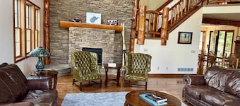 Hawthorne Lodge - 252 Winterset Road
Hawthorne Lodge - Walk to Slopes, Air Conditioning, Pool Table, Hot Tub