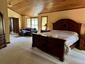 7 bedrooms, WiFi, bed sheets - Hawthorne Lodge - Walk to Slopes, Air Conditioning (Davis)